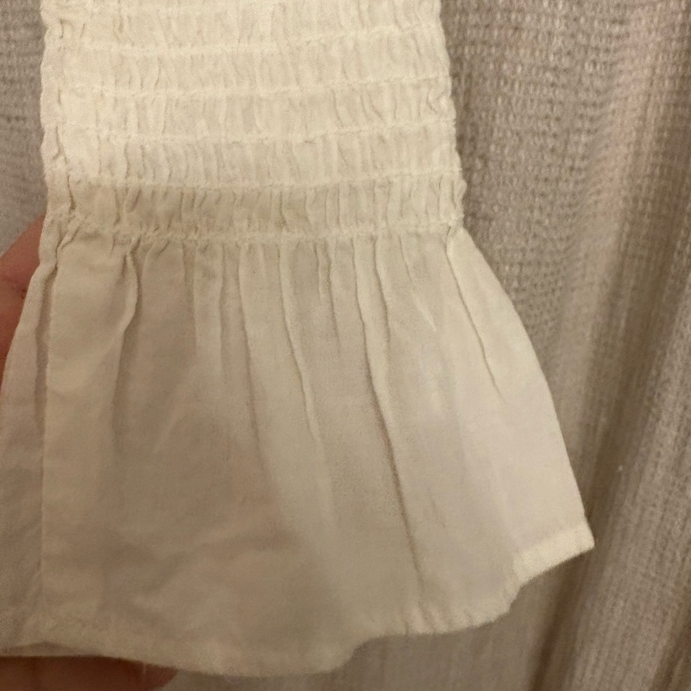 FARM Rio Cream Ruffled Blouse - Picture 6 of 10
